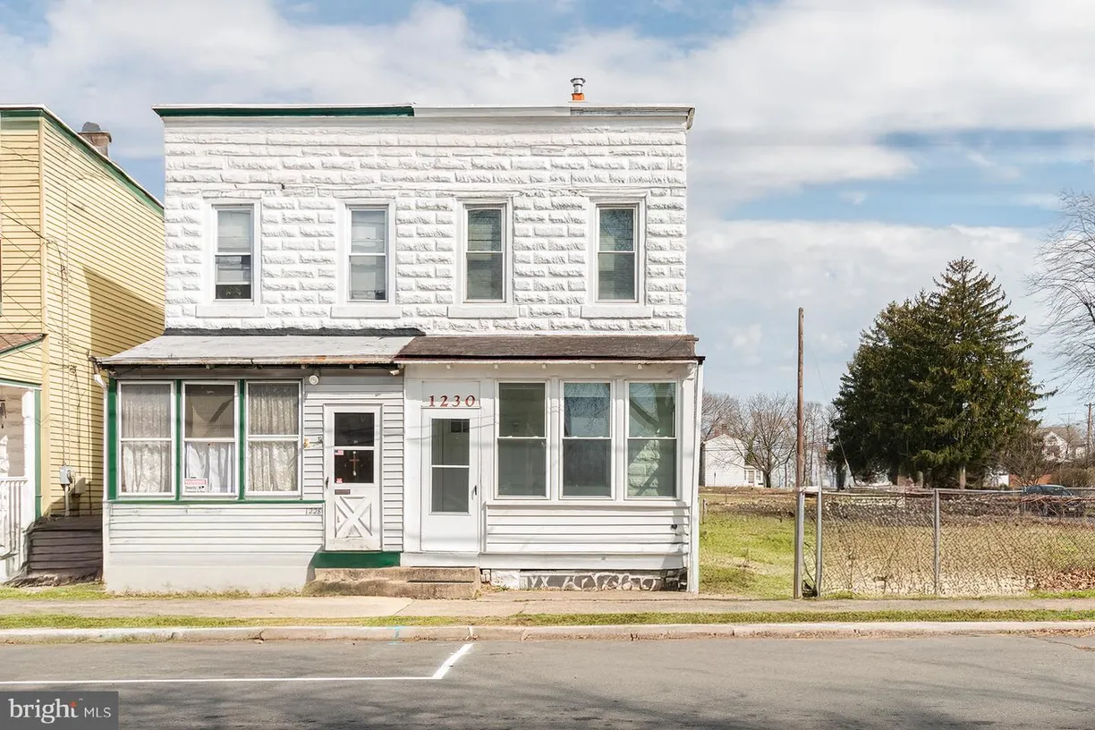 Central NJ/Bucks County, PA Real Estate | View 1230 Deutz | 2 Beds, 1 Bath