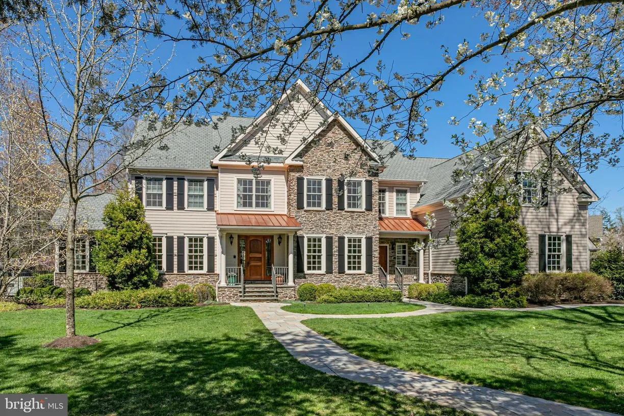 Central NJ/Bucks County, PA Real Estate | View 606 Snowden Ln | 5 Beds, 5 Baths
