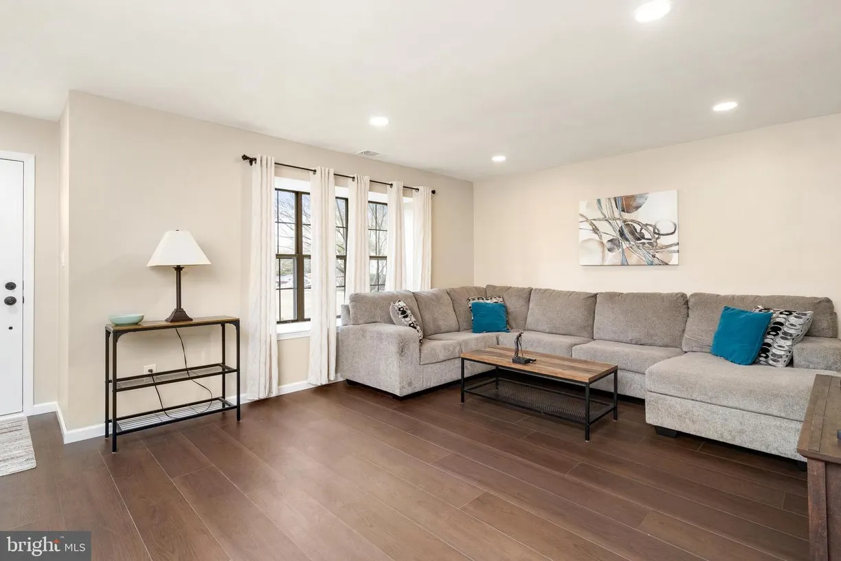 Central NJ/Bucks County, PA Real Estate | View 87 Wyndham Pl | Listing
