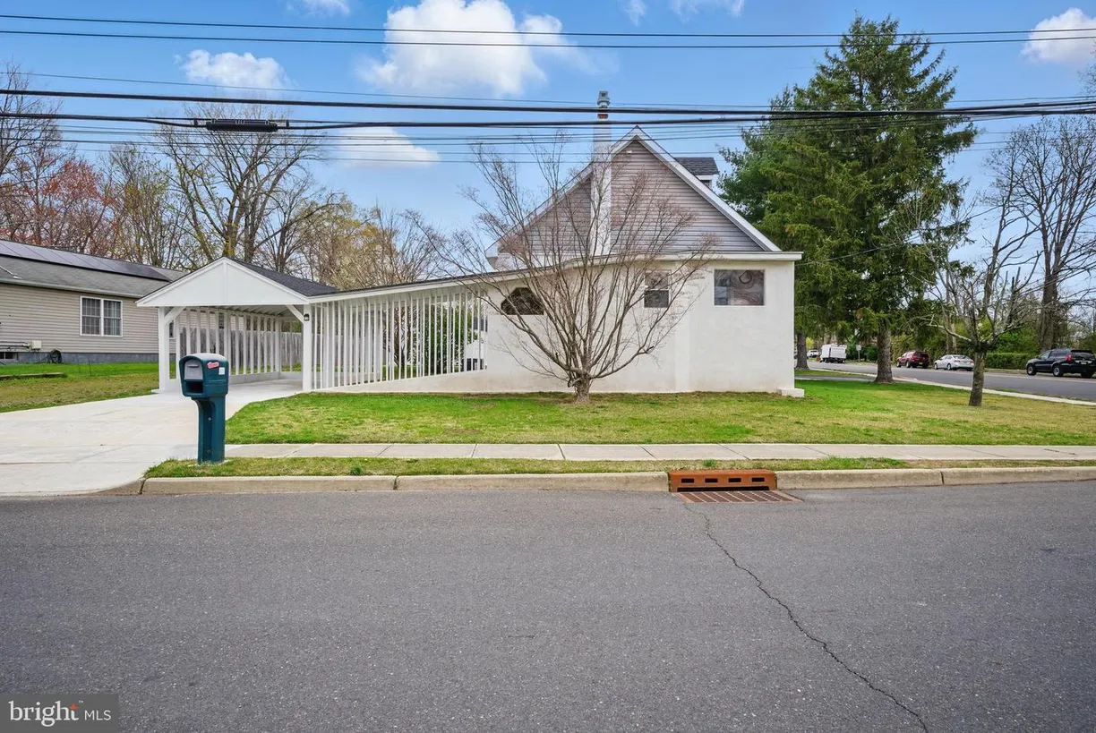 Central NJ/Bucks County, PA Real Estate | View 424 Pitman Ave | 4 Beds, 2 Baths