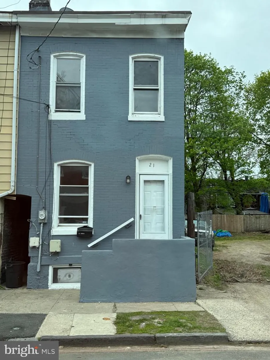 Central NJ/Bucks County, PA Real Estate | View 21 Tyrell Ave | 2 Beds