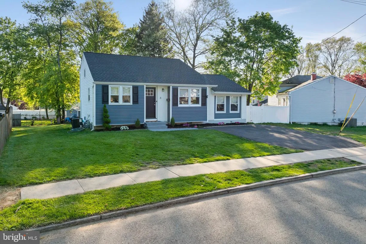 Central NJ/Bucks County, PA Real Estate | View 4 Lakeview Dr | Listing