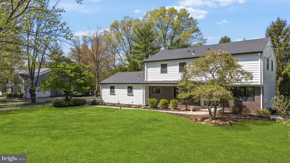 Central NJ/Bucks County, PA Real Estate | View 183 Spring Beauty Dr | Listing