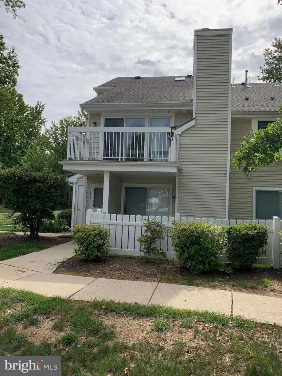 Central NJ/Bucks County, PA Real Estate | View 2 Wynwood Dr | 3 Beds