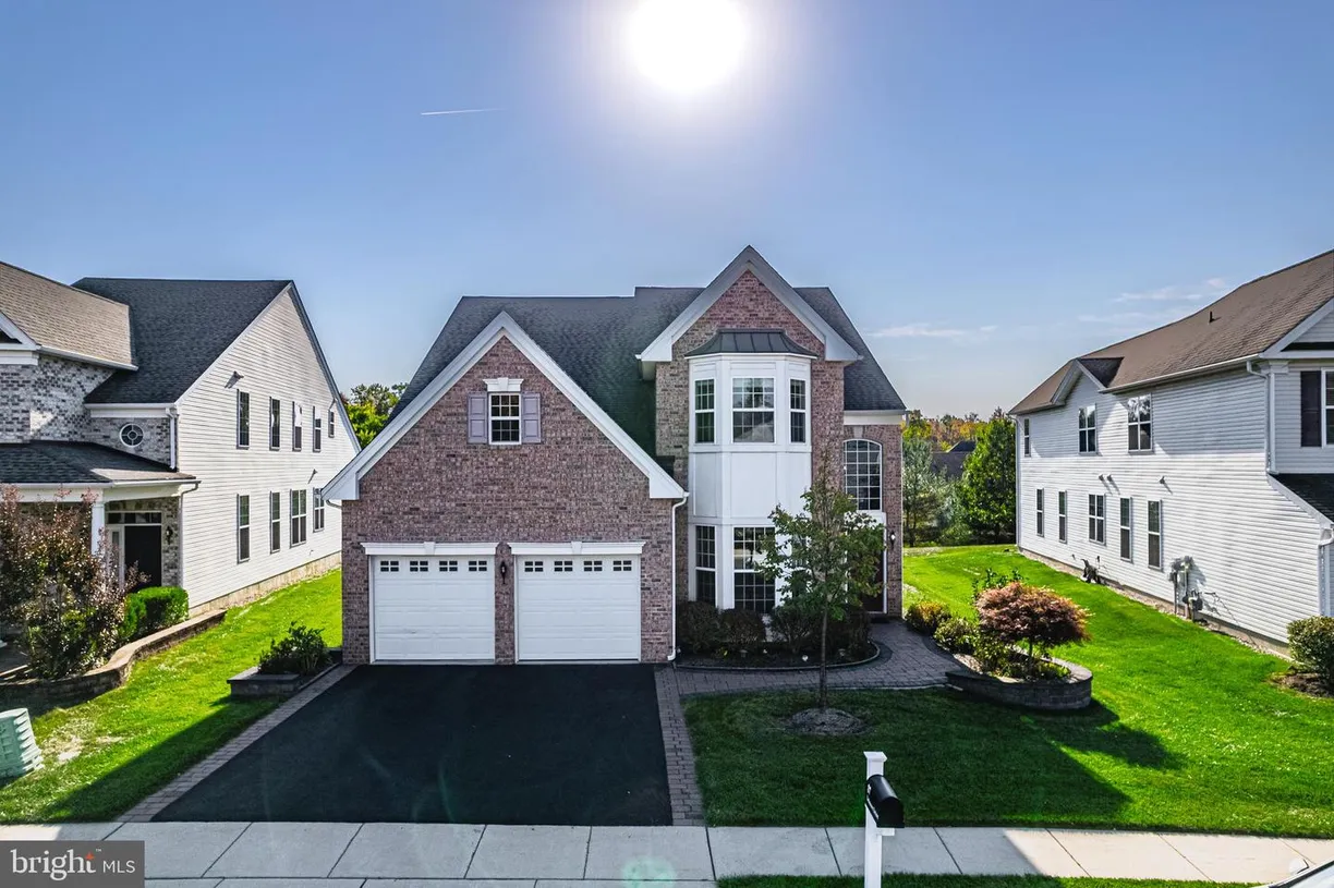 Central NJ/Bucks County, PA Real Estate | View 37 Delmore Dr | 4 Beds, 4 Baths