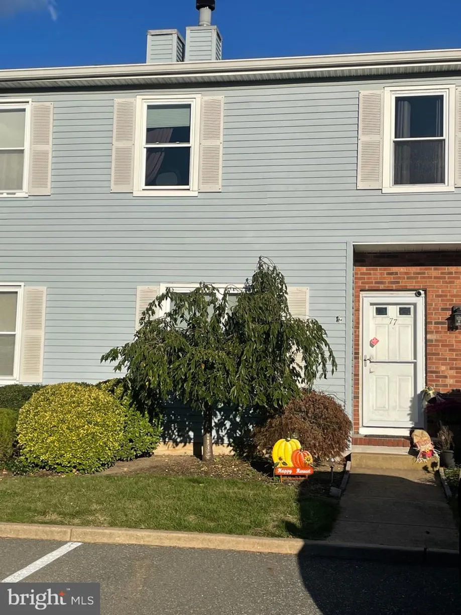 Central NJ/Bucks County, PA Real Estate | View 77 Brookview Cir | 3 Beds, 1 Bath