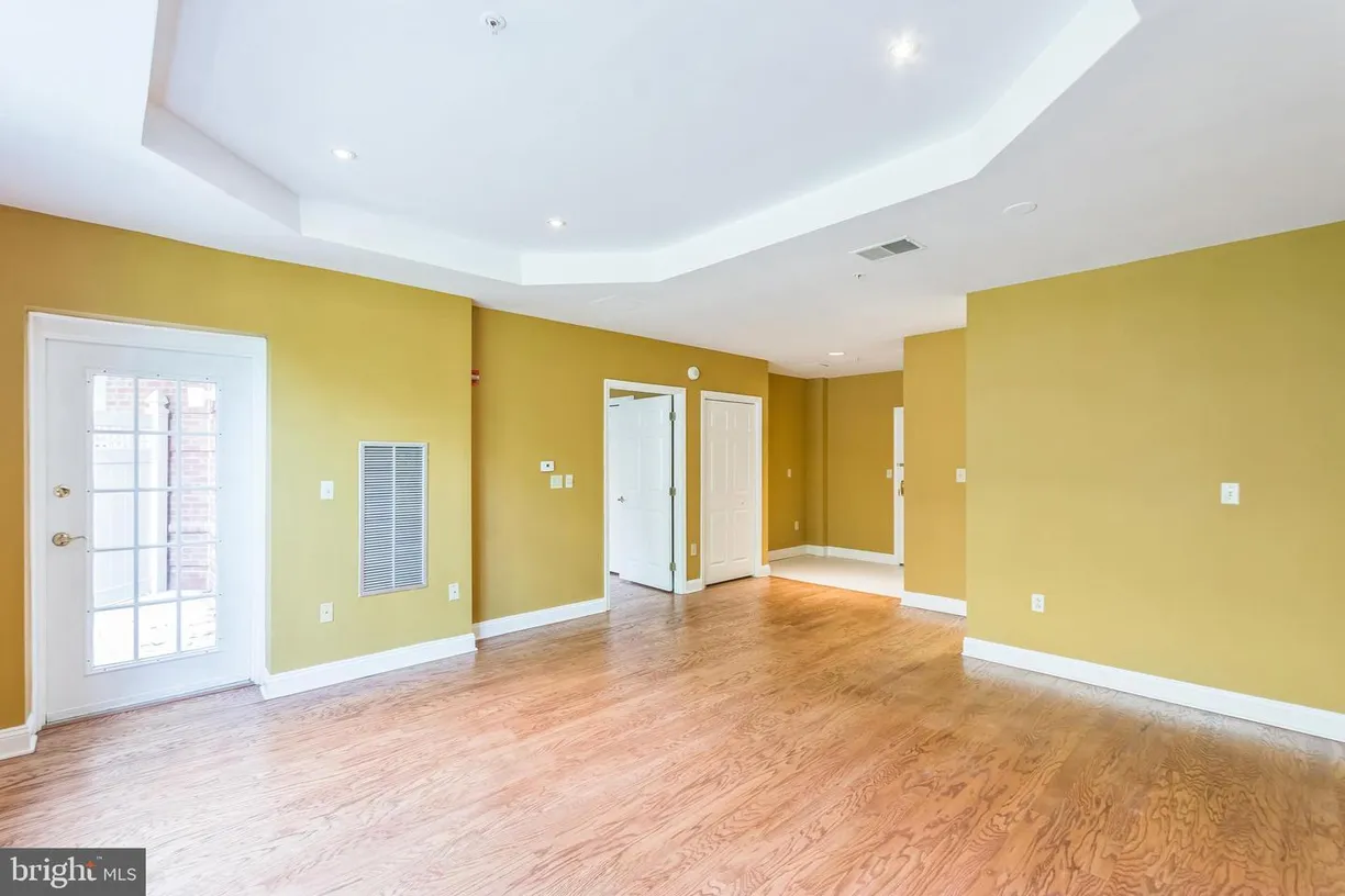 Central NJ/Bucks County, PA Real Estate | View 2015 Windrow Dr | 1 Bed, 1 Bath