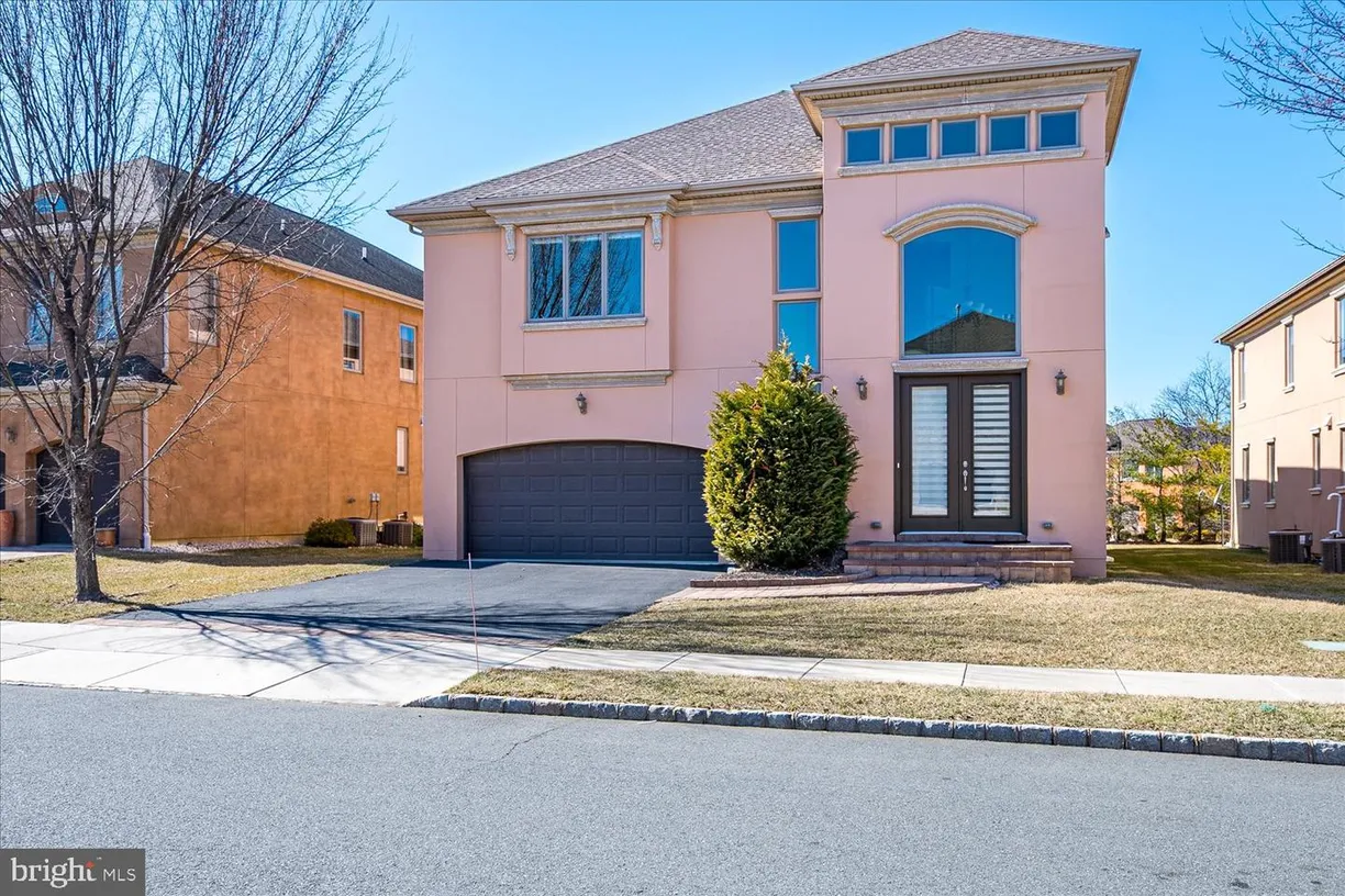 Central NJ/Bucks County, PA Real Estate | View 86 Davinci Dr | 3 Beds, 4 Baths