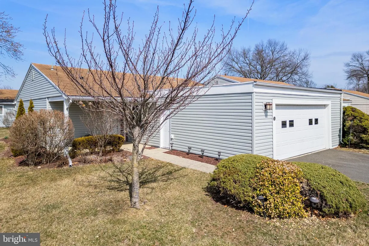 Central NJ/Bucks County, PA Real Estate | View 33 -a Haddon Rd | Listing