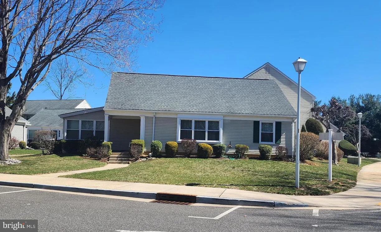 Central NJ/Bucks County, PA Real Estate | View 309 -c Sharon Way | 2 Beds, 1 Bath