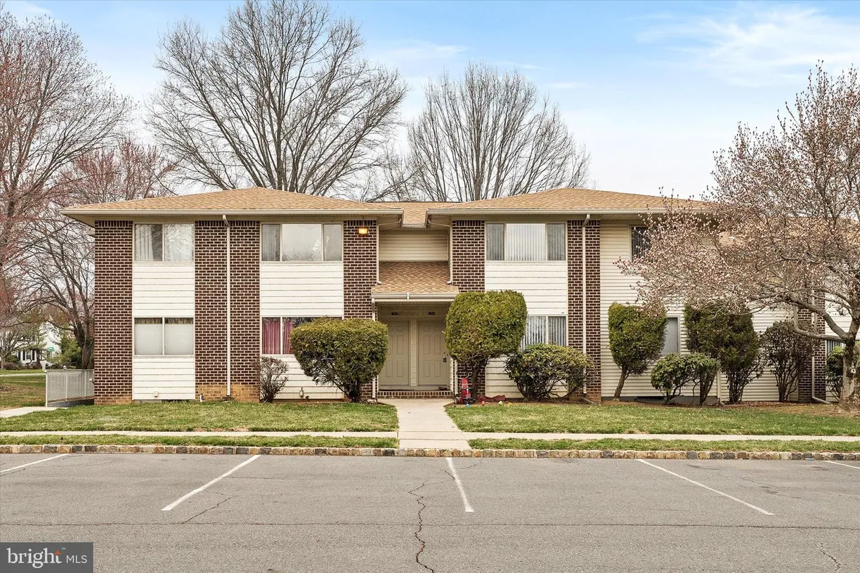 Central NJ/Bucks County, PA Real Estate | View 704 Brian Ct | 2 Beds, 1 Bath