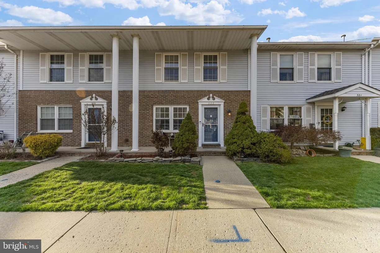 Central NJ/Bucks County, PA Real Estate | View 322 Gambocz Ct | 3 Beds, 1 Bath