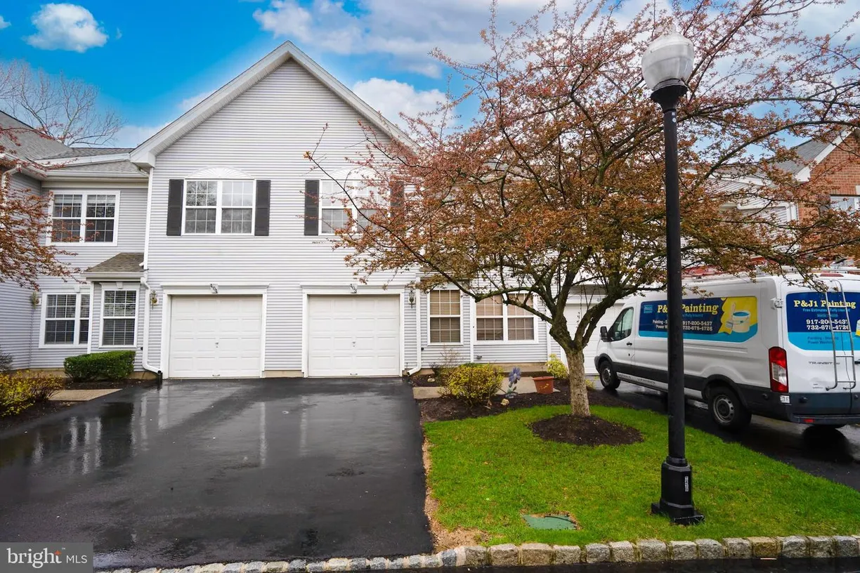 Central NJ/Bucks County, PA Real Estate | View 403 Canterbury Way | 3 Beds, 2 Baths