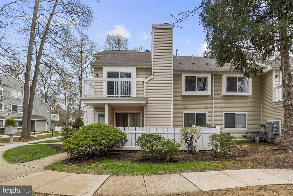 Central NJ/Bucks County, PA Real Estate | View 10 Wynwood Dr | 3 Beds, 2 Baths