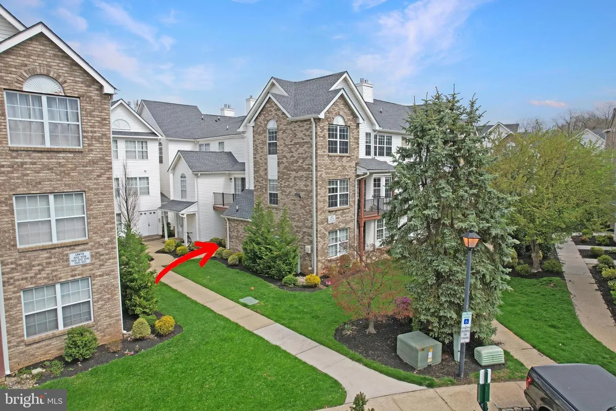 Central NJ/Bucks County, PA Real Estate | View 1003 Stony Brook Way | 2 Beds, 2 Baths