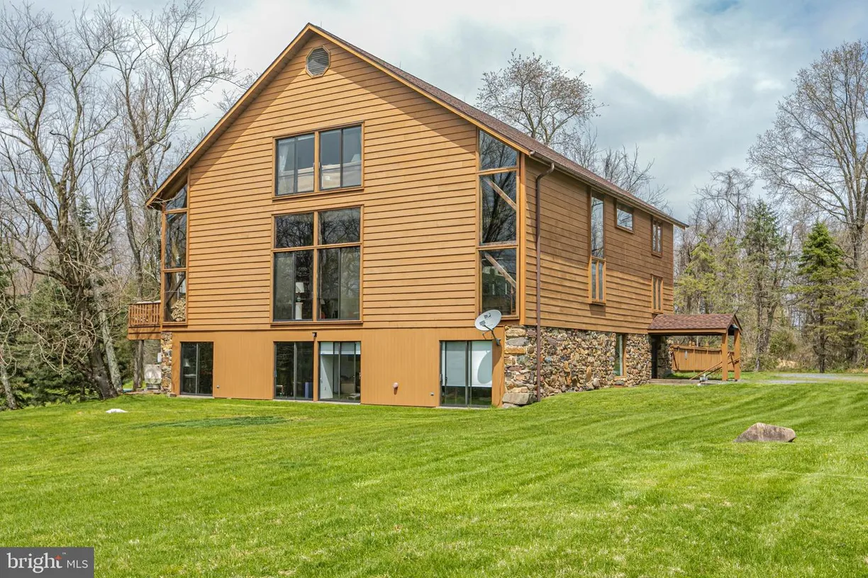 Central NJ/Bucks County, PA Real Estate | View 900 Canal Rd | Listing