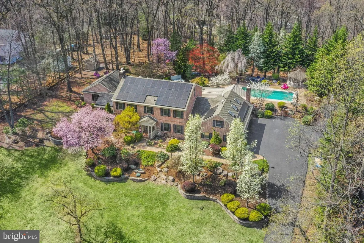 Central NJ/Bucks County, PA Real Estate | View 22 Fawn Dr | Listing