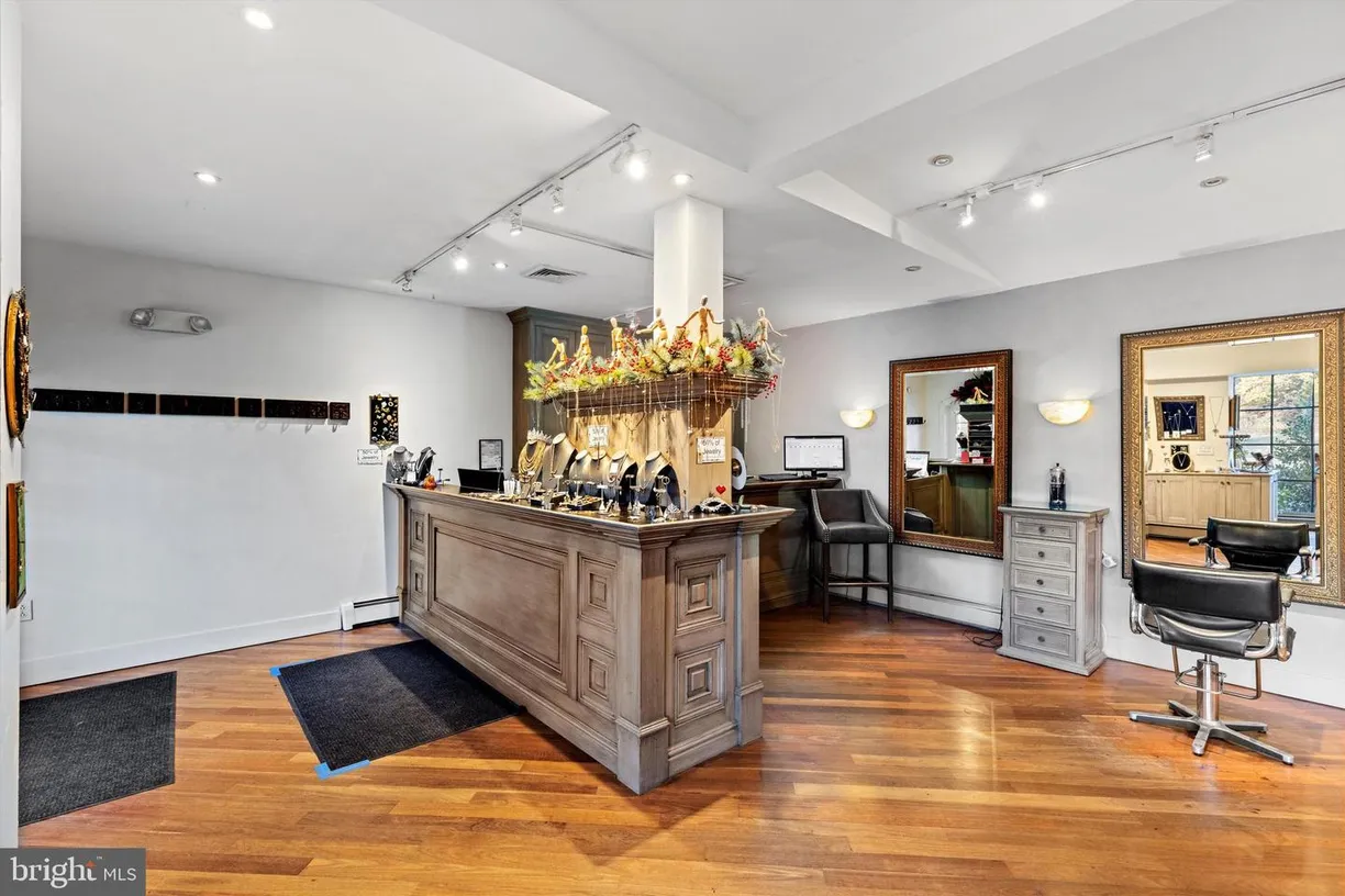 Central NJ/Bucks County, PA Real Estate | View 6610 Lower York Rd | Listing
