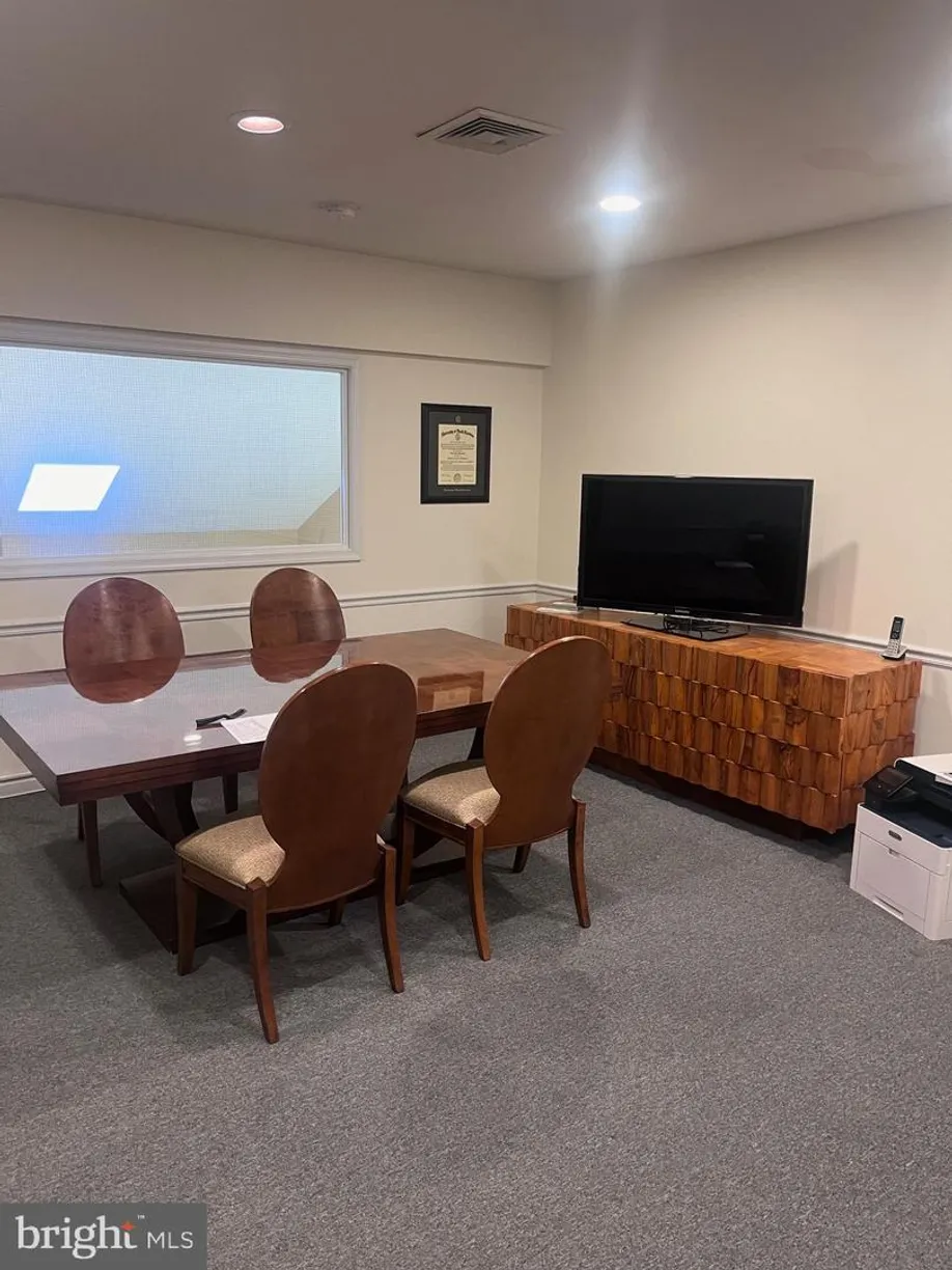 Central NJ/Bucks County, PA Real Estate | View 301 Oxford Valley Rd | Listing