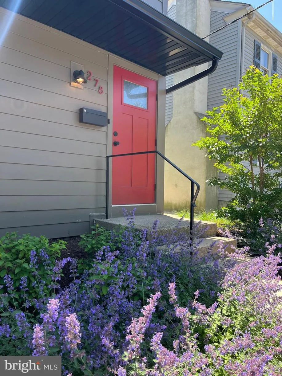 Central NJ/Bucks County, PA Real Estate | View 278 W State St, 2nd Floor | 1 Bed