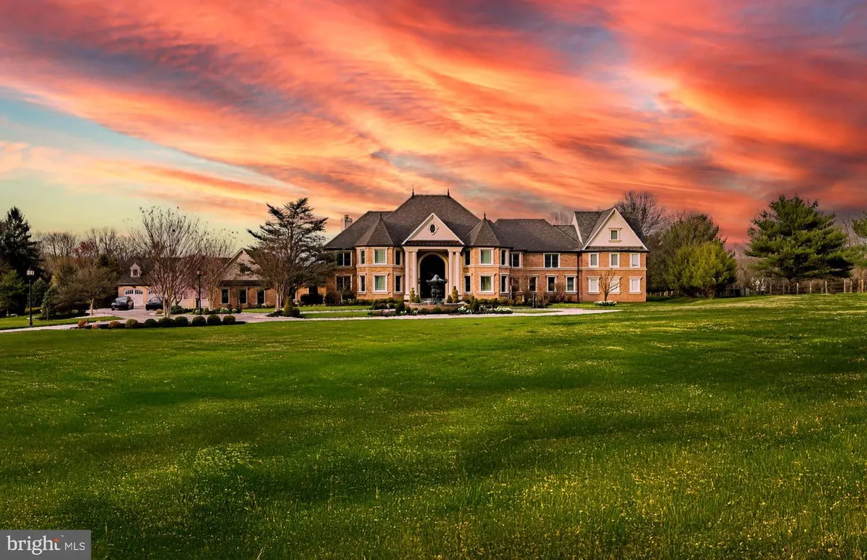 Central NJ/Bucks County, PA Real Estate | View 1265 Grenoble Rd | 7 Beds, 10 Baths