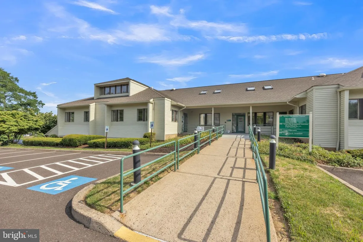 Central NJ/Bucks County, PA Real Estate | View 333 N Oxford Valley Rd, 202