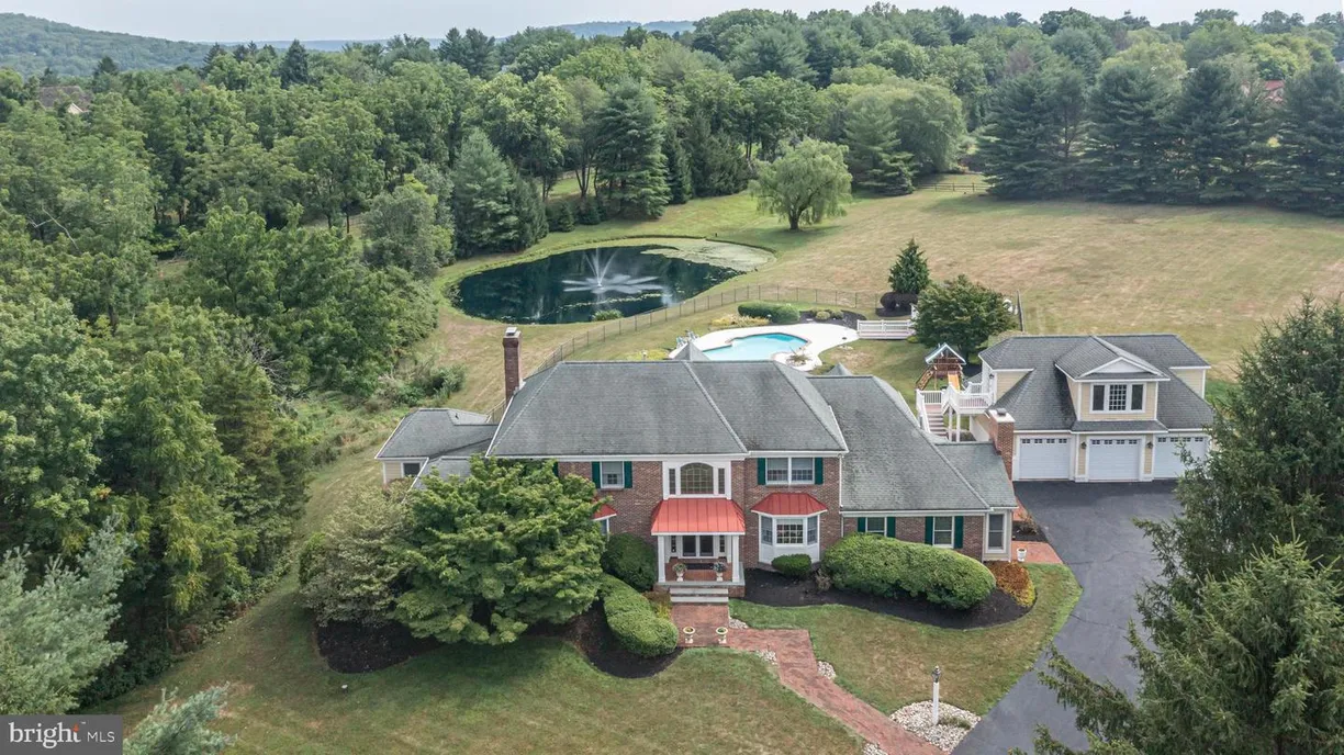 Central NJ/Bucks County, PA Real Estate | View 1089 Eagle Rd | 5 Beds, 4 Baths