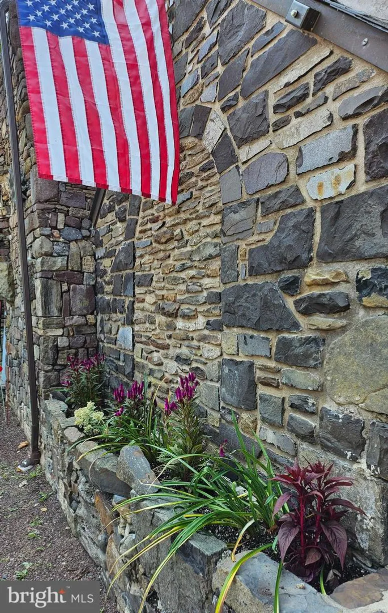 Central NJ/Bucks County, PA Real Estate | View 4872 River Rd | Listing