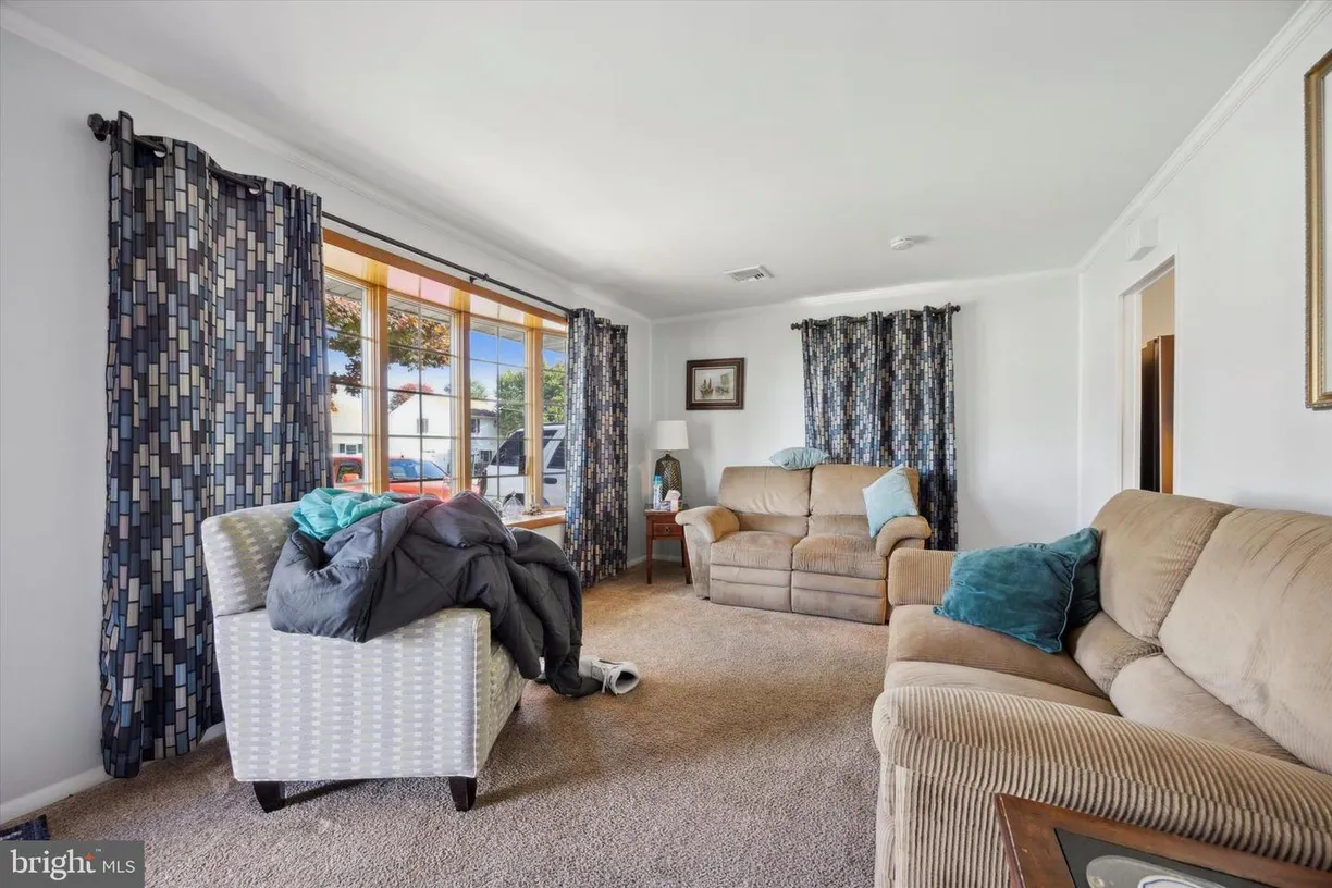 Central NJ/Bucks County, PA Real Estate | View 3948 Windsor Dr | Listing