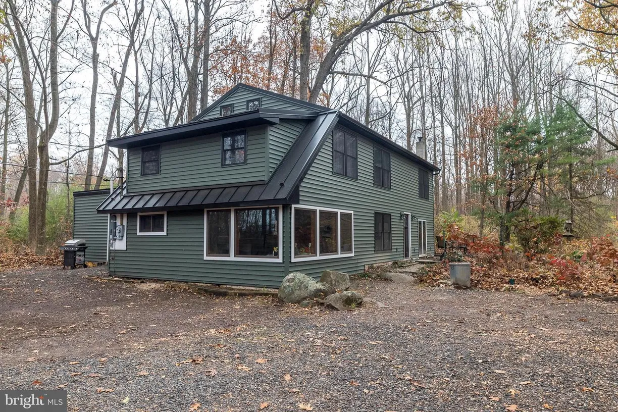 Central NJ/Bucks County, PA Real Estate | View 3551 Winding Rd | 4 Beds, 3 Baths