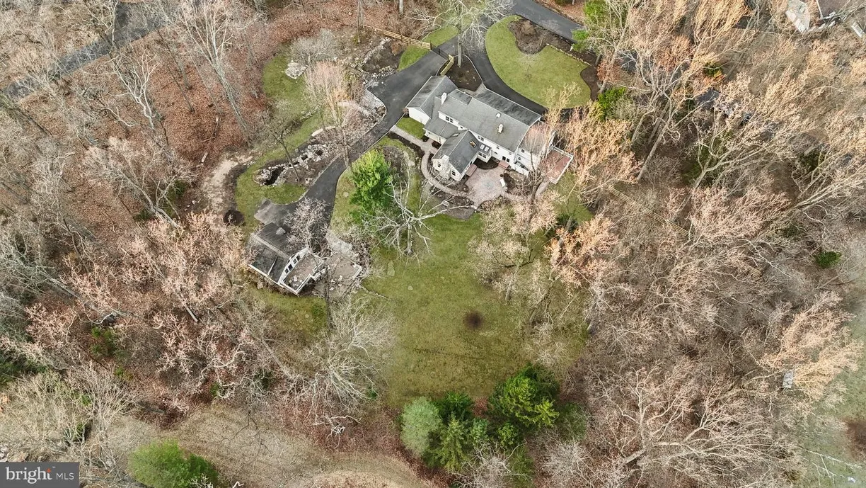 Central NJ/Bucks County, PA Real Estate | View 1786 Brooke Dr | 4 Beds, 3 Baths
