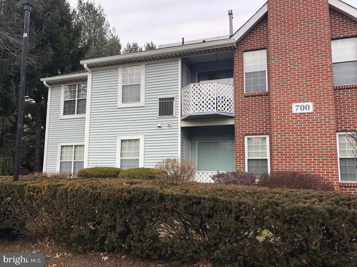 Central NJ/Bucks County, PA Real Estate | View 701 Diamond Dr | 2 Beds