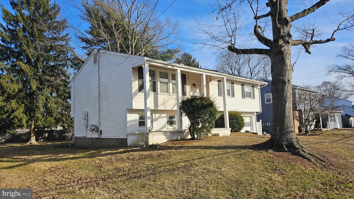 Central NJ/Bucks County, PA Real Estate | View 19 Peaceful Dr | Listing