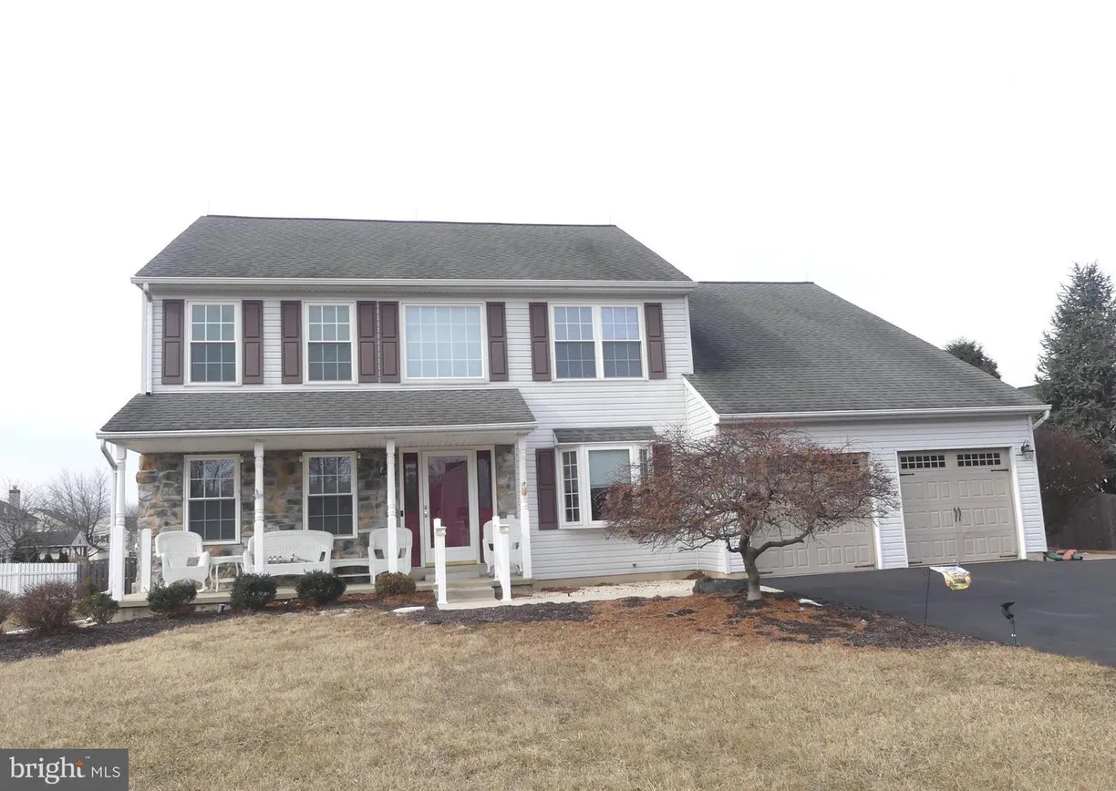 Central NJ/Bucks County, PA Real Estate | View 5820 Sarahs Ln | 4 Beds, 2 Baths
