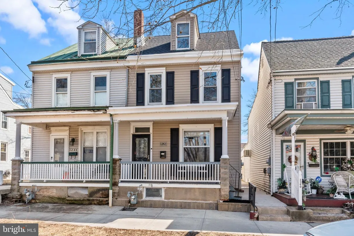 Central NJ/Bucks County, PA Real Estate | View 1242 Radcliffe St | 4 Beds, 2 Baths