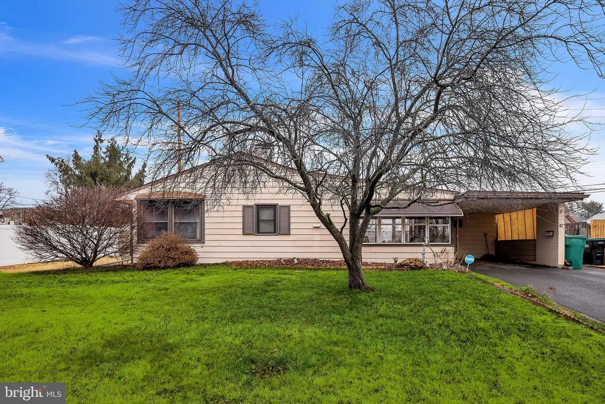 Central NJ/Bucks County, PA Real Estate | View 41 Border Rock | 3 Beds, 1 Bath