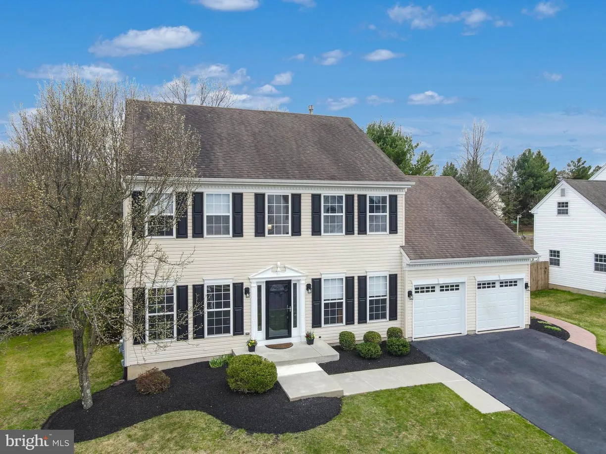 Central NJ/Bucks County, PA Real Estate | View 3683 E Brandon Way | 4 Beds, 2 Baths
