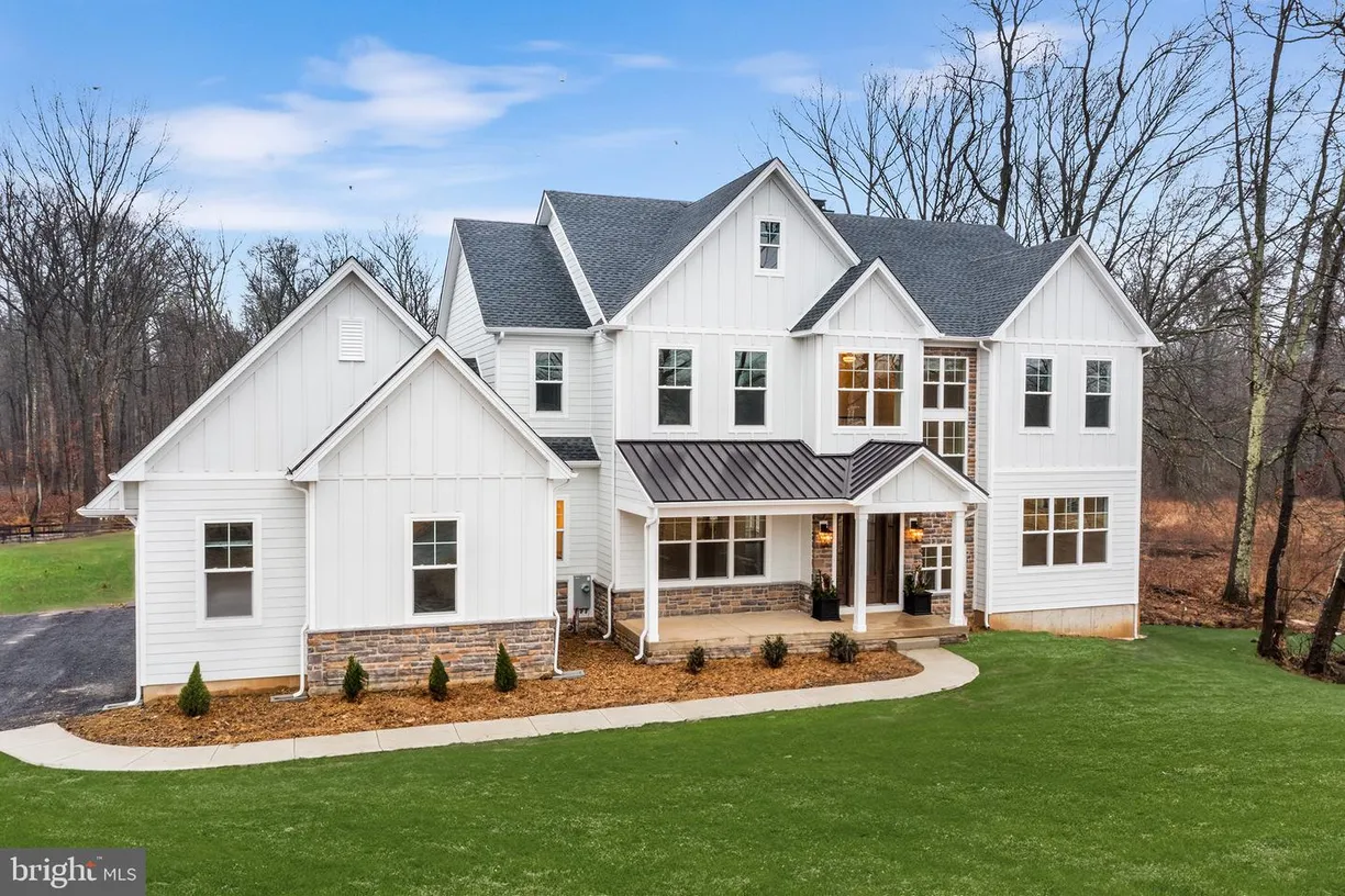 Central NJ/Bucks County, PA Real Estate | View 315 Old Limekiln Rd | 5 Beds, 3 Baths