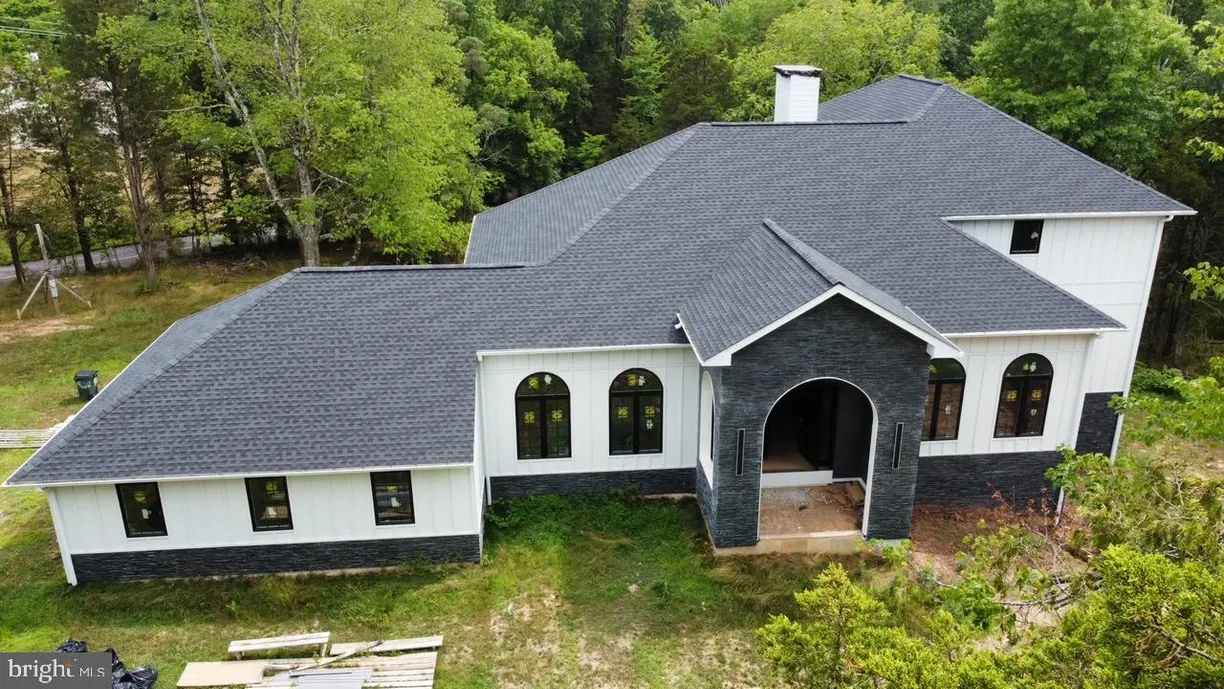 Central NJ/Bucks County, PA Real Estate | View 1818 Lower Mountain Rd | Listing