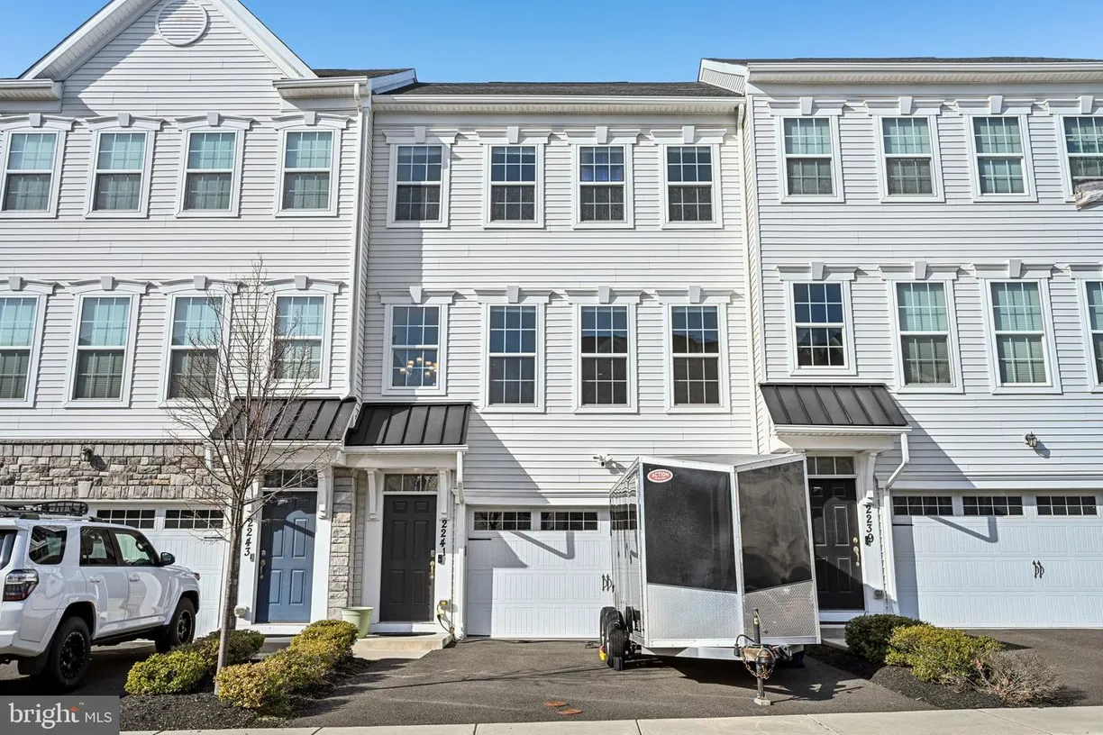 Central NJ/Bucks County, PA Real Estate | View 2241 Evin Dr | 3 Beds, 2 Baths