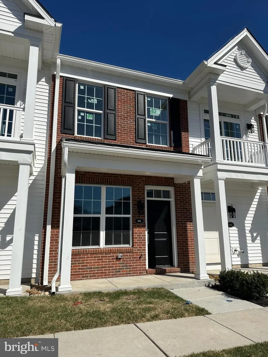 Central NJ/Bucks County, PA Real Estate | View 96 Cedar Circle | 2 Beds, 2 Baths