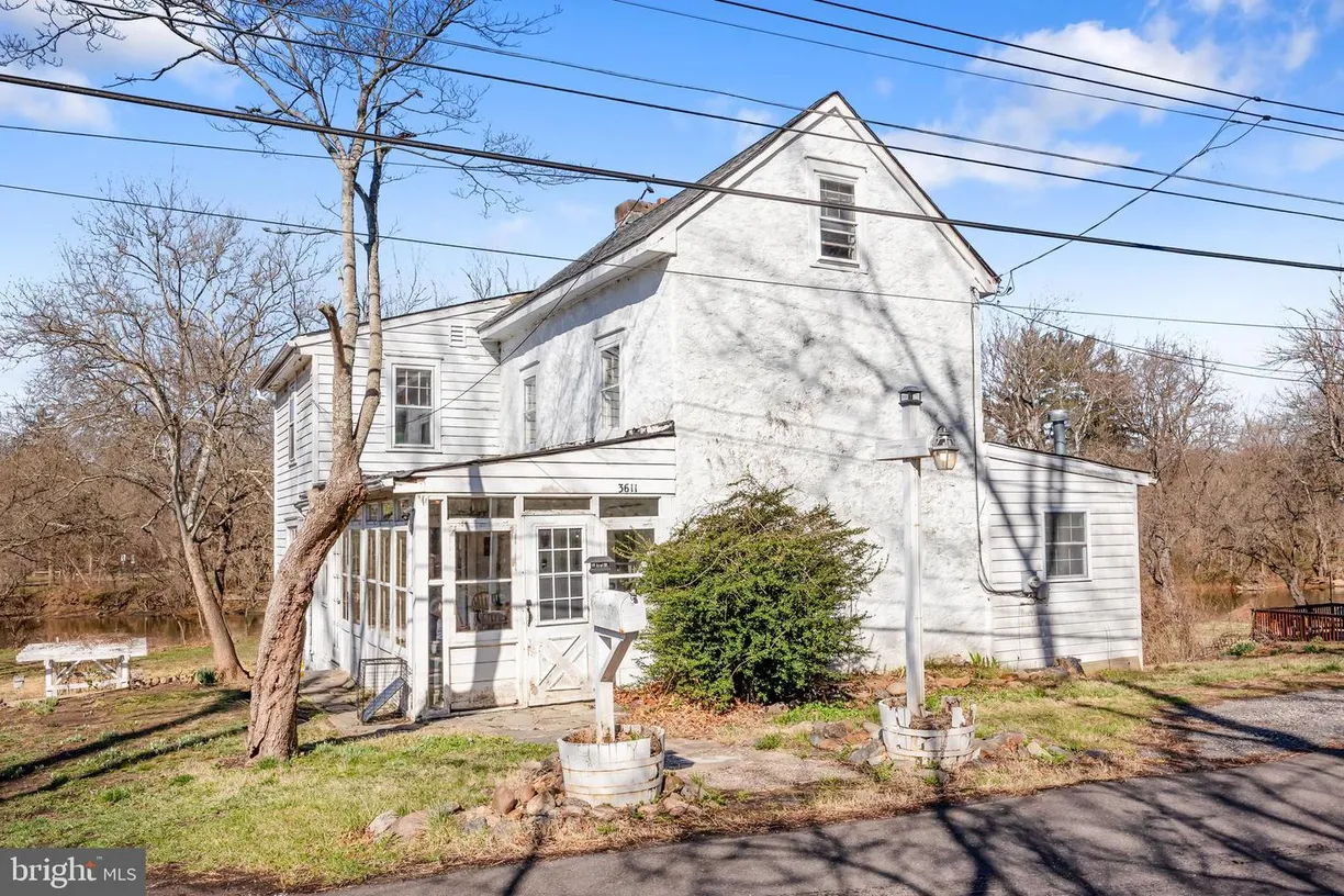 Central NJ/Bucks County, PA Real Estate | View 3611 Lower Rd | 3 Beds, 1 Bath
