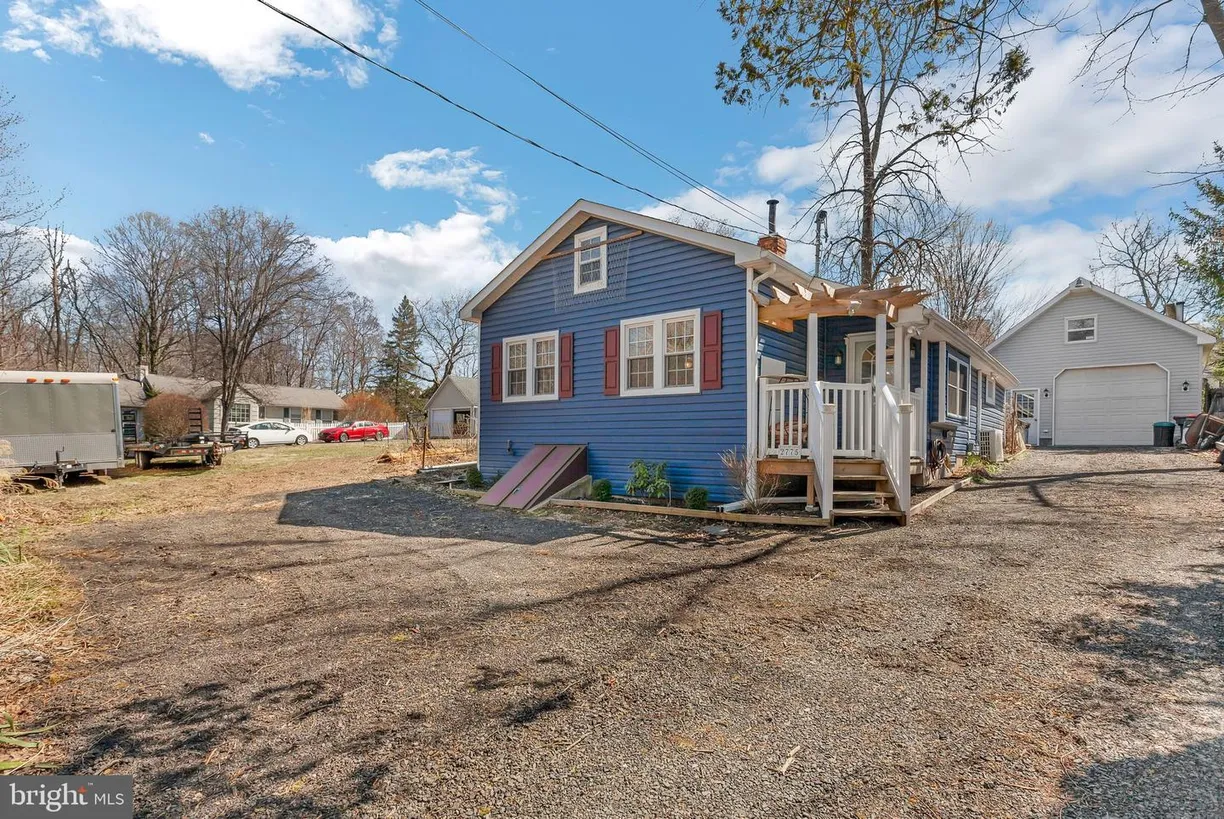 Central NJ/Bucks County, PA Real Estate | View 2775 Valley Rd | 3 Beds, 2 Baths