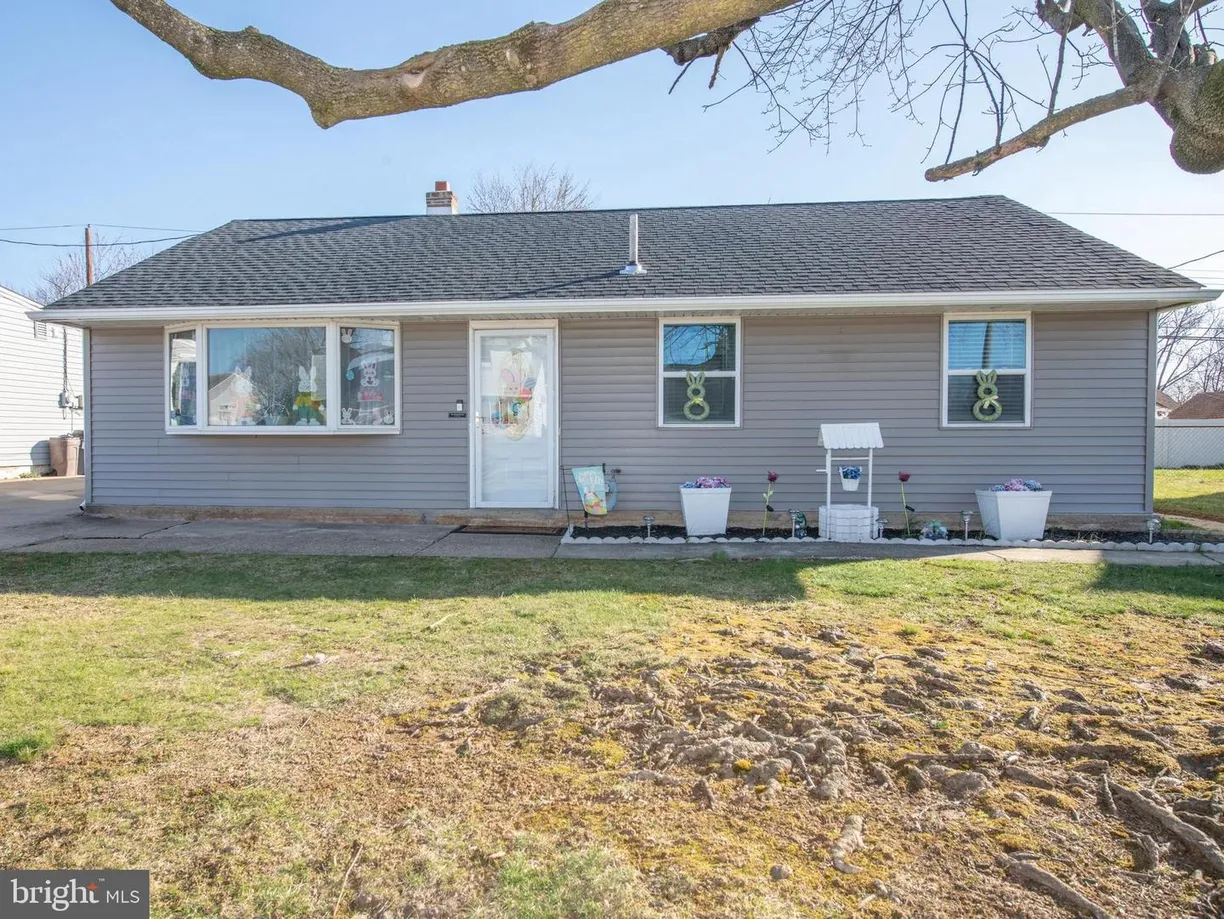 Central NJ/Bucks County, PA Real Estate | View 3735 Cedarcrest Rd | 3 Beds, 1 Bath
