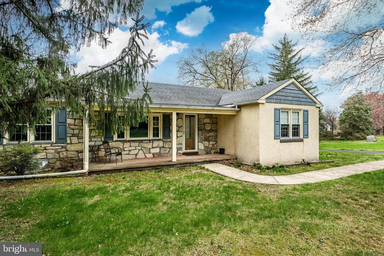 Central NJ/Bucks County, PA Real Estate | View 1908 Durham Rd | 3 Beds, 2 Baths