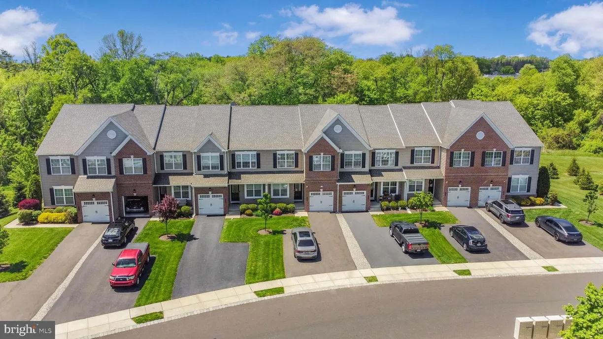 Central NJ/Bucks County, PA Real Estate | View 120 Saddlebrook Dr | 3 Beds, 3 Baths