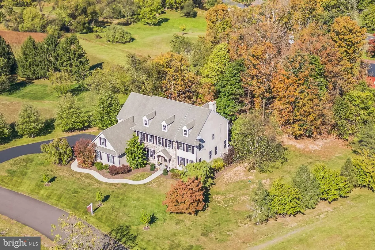 Central NJ/Bucks County, PA Real Estate | View 10 Erwinna Valley Way | Listing