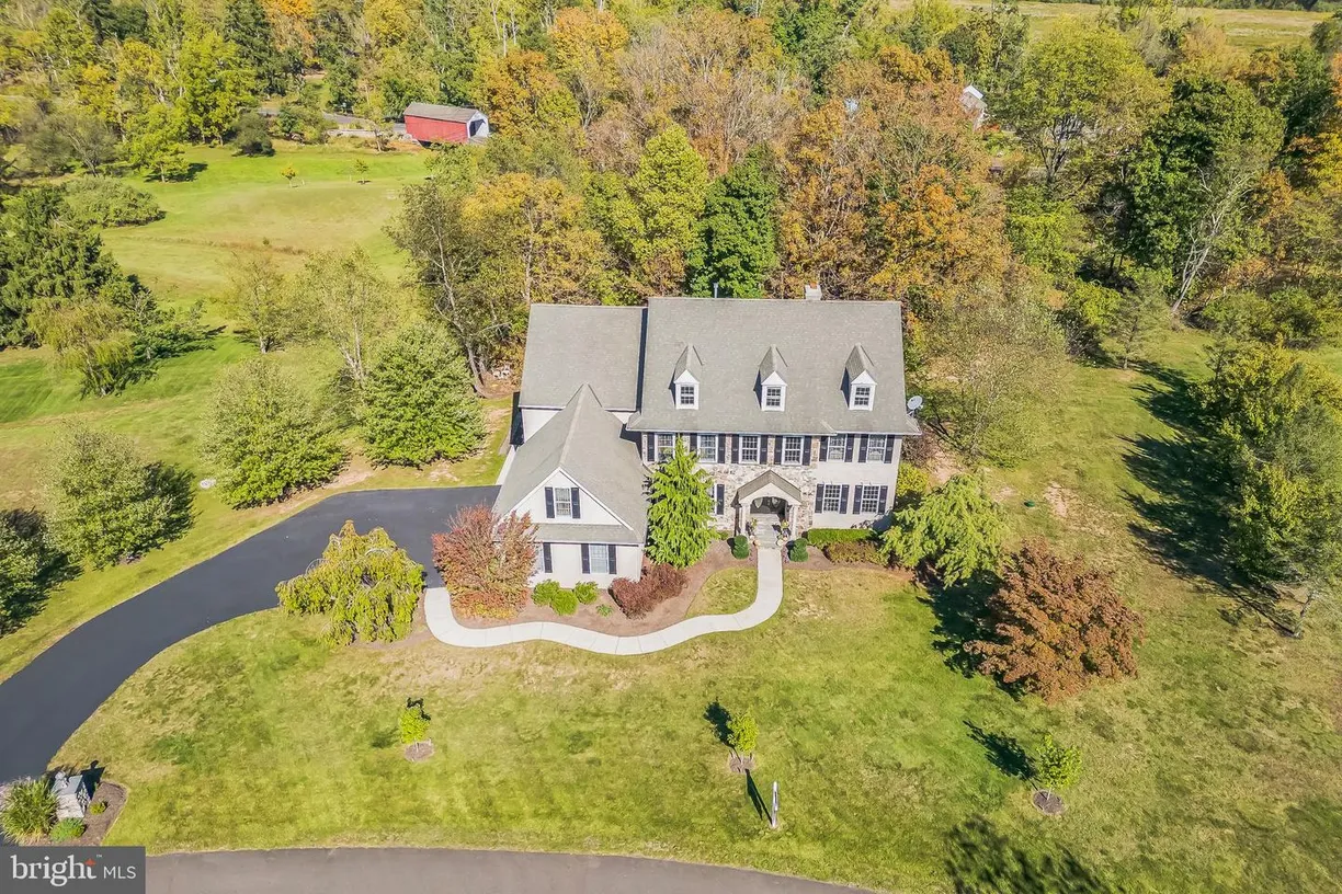 Central NJ/Bucks County, PA Real Estate | View 10 Erwinna Valley Way | Listing