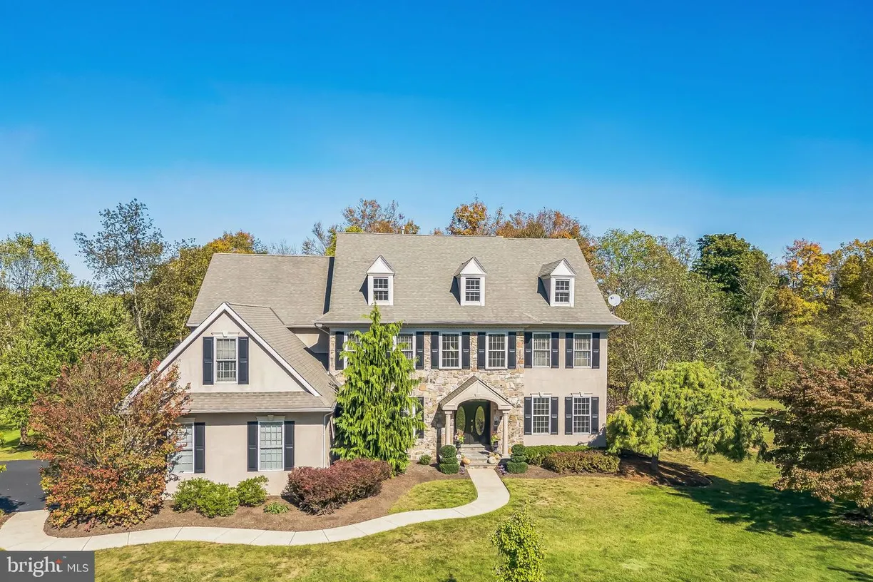 Central NJ/Bucks County, PA Real Estate | View 10 Erwinna Valley Way | 4 Beds, 3 Baths