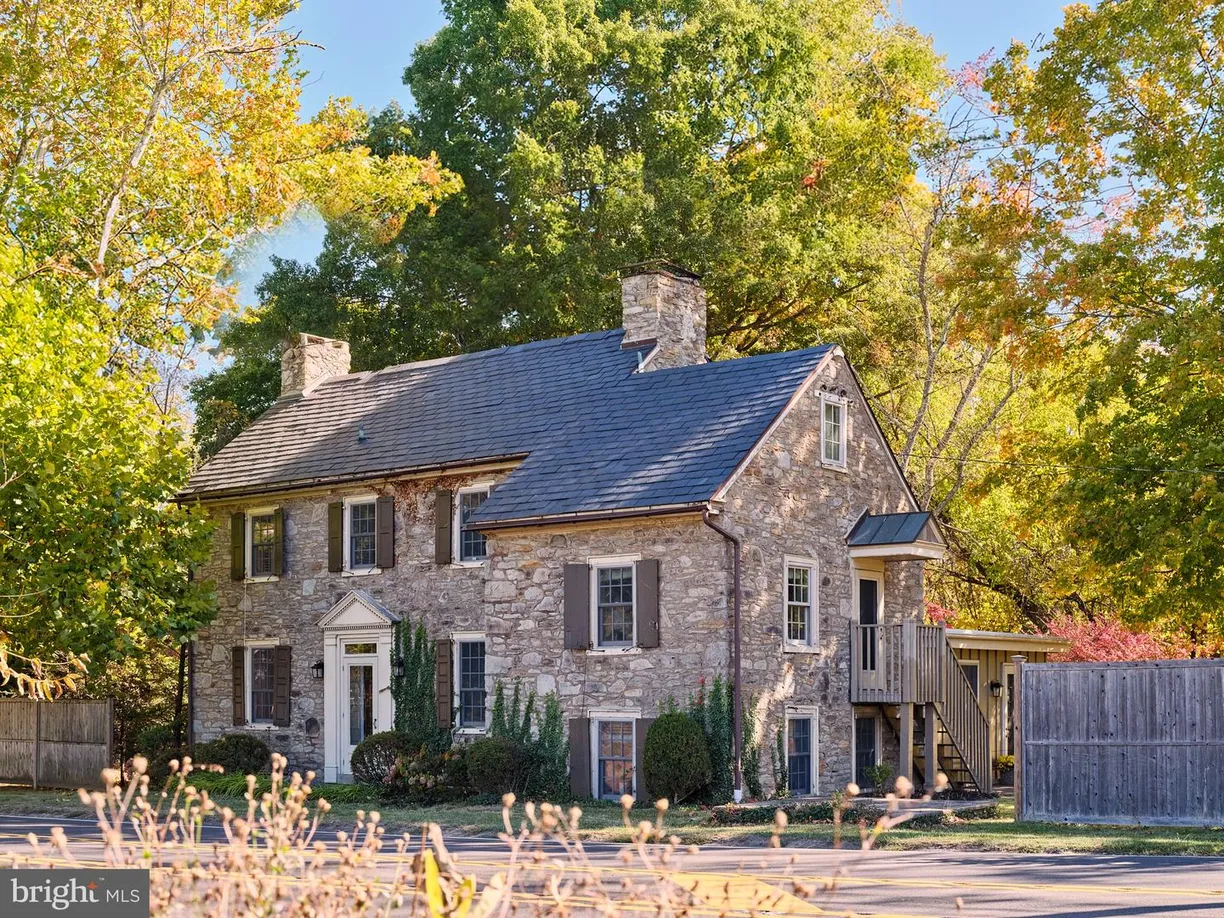 Central NJ/Bucks County, PA Real Estate | View 5173 York Rd | 4 Beds, 2 Baths